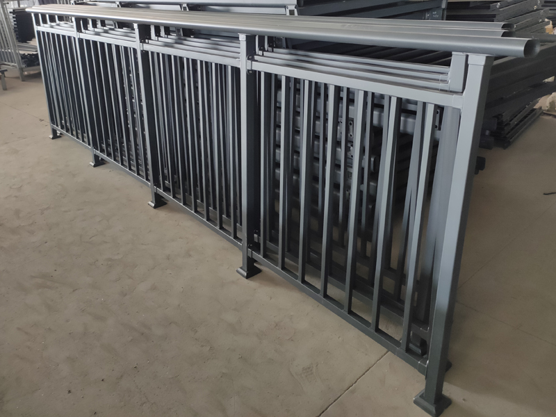 新型陽(yáng)臺(tái)護(hù)欄