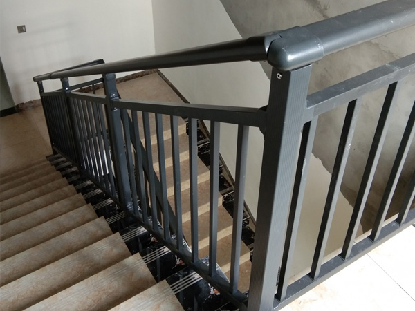 小區(qū)樓梯欄桿圖片3