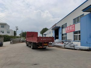 金用護欄2020年8月6日鋅鋼樓梯扶手裝車發(fā)貨！