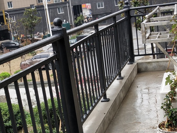 陽臺護(hù)欄價格計算方法 陽臺護(hù)欄價格計算方法