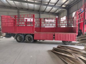 金用護欄2020年8月25日鋅鋼百葉窗發貨！