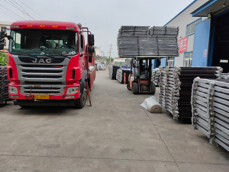 金用護欄2020年8月26日鋁合金護窗欄桿發貨! 金用護欄2020年8月26日鋁合金護窗欄桿發貨!