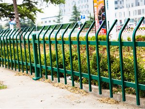 選擇鋅鋼柵欄廠家，這三點很重要！