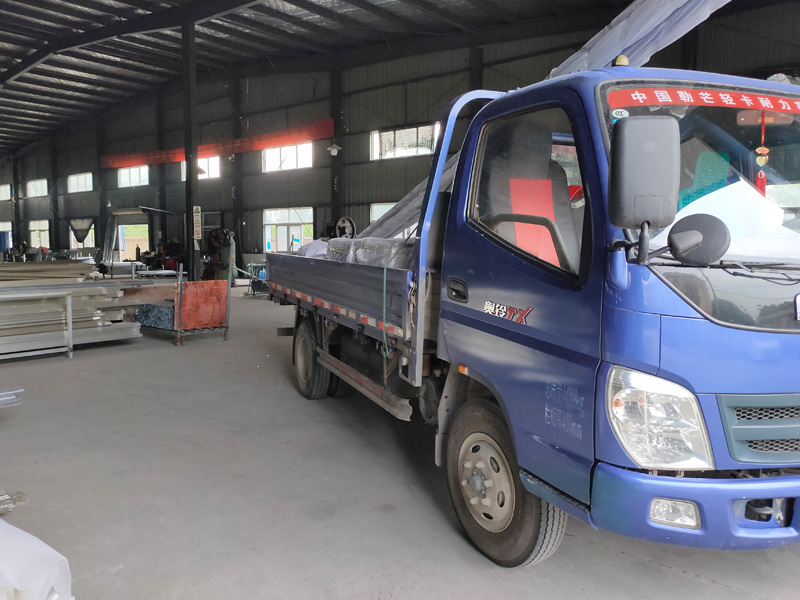 金用護(hù)欄2020年9月21日鋅鋼陽臺護(hù)欄發(fā)貨！