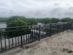 推薦2款陽臺護欄，定制價格不到60元一米！