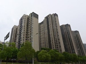 無錫朗詩太湖綠郡花園小區(qū)陽臺護欄、樓梯扶手定制