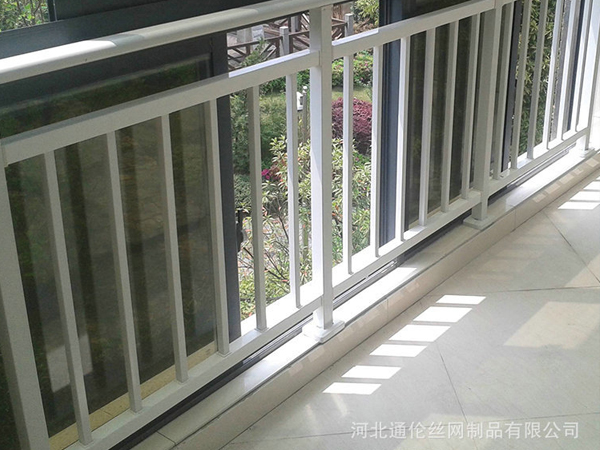 護(hù)欄優(yōu)點(diǎn) 護(hù)欄優(yōu)點(diǎn)