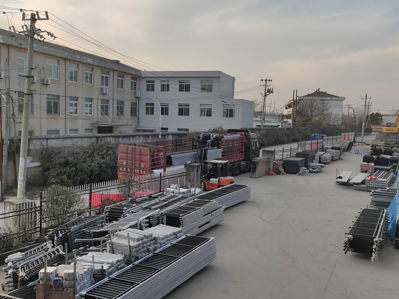  金用護(hù)欄2021年1月15日鋅鋼陽臺(tái)護(hù)欄發(fā)貨！