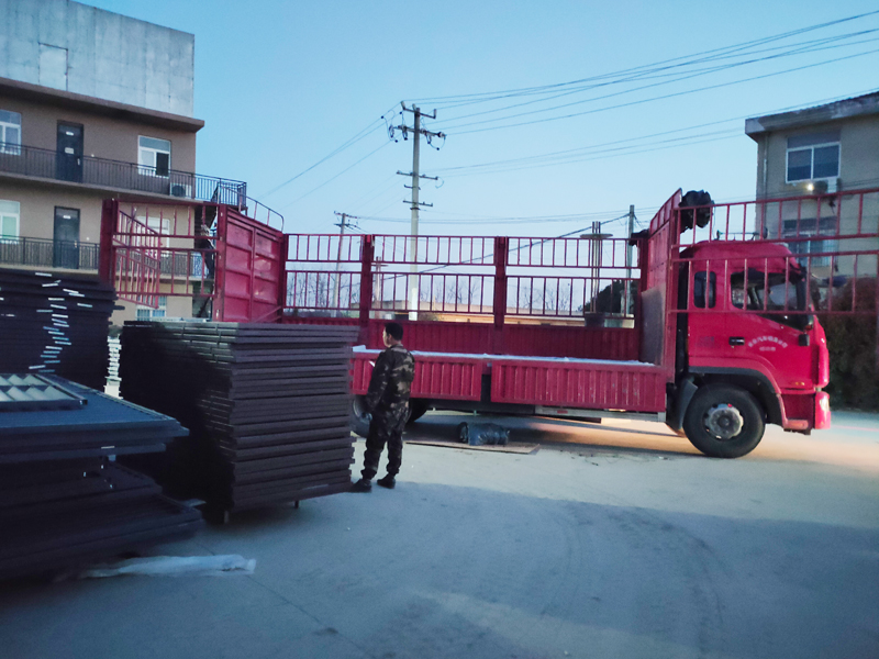 金用護欄2021年3月22日鋁合金百葉窗發(fā)貨！