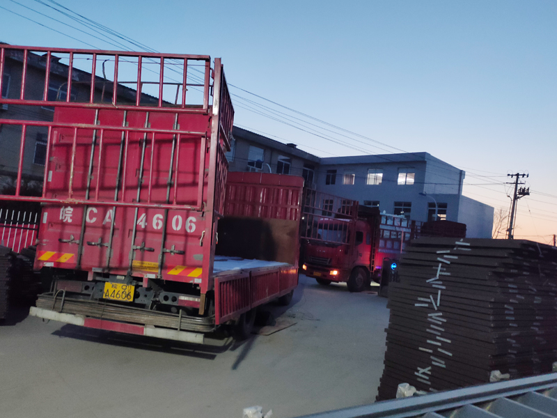 金用護欄2021年3月22日鋁合金百葉窗發(fā)貨！