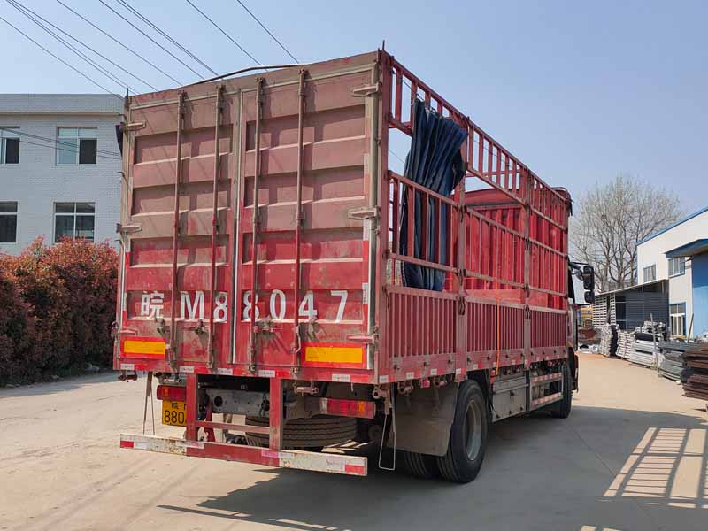 金用護欄2021年3月25日鋁合金百葉窗發貨！