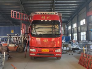 金用護(hù)欄2021年3月25日鋅鋼連廊欄桿發(fā)貨！