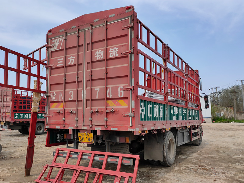 金用護(hù)欄2021年4月6日鋅鋼陽臺(tái)欄桿發(fā)貨！