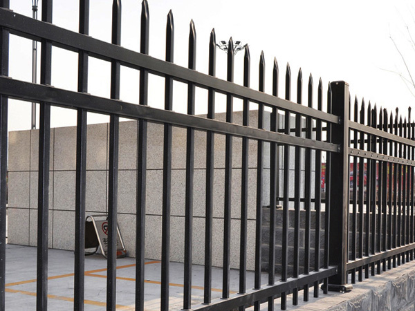 室外護欄有哪些材質(zhì)？