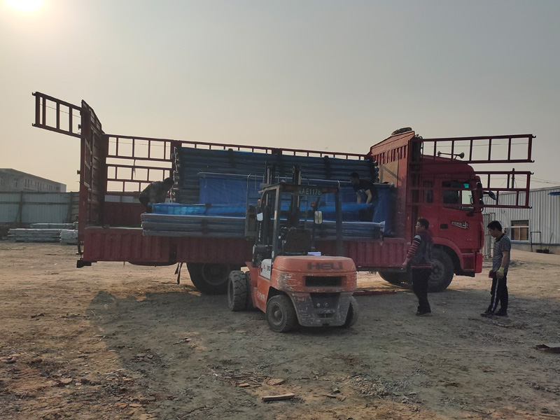 金用護欄2021年4月15日鋅鋼陽臺護欄發貨！