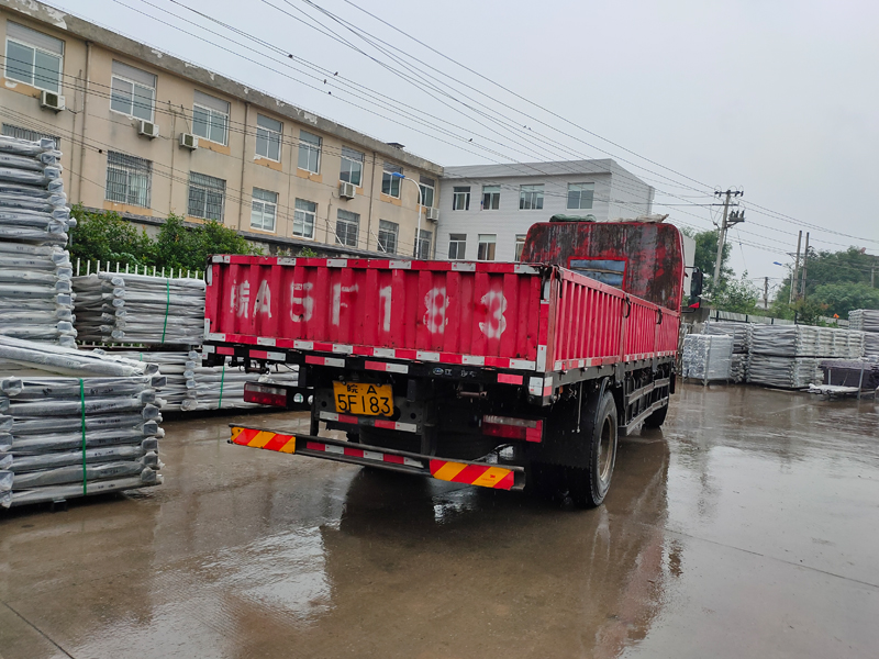 金用護欄2021年6月26日鋅鋼陽臺護欄發貨！