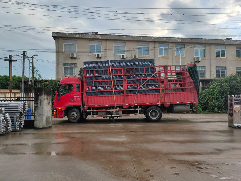 金用護(hù)欄2021年8月20日鋅鋼百葉窗發(fā)貨! 金用護(hù)欄2021年8月20日鋅鋼百葉窗發(fā)貨!