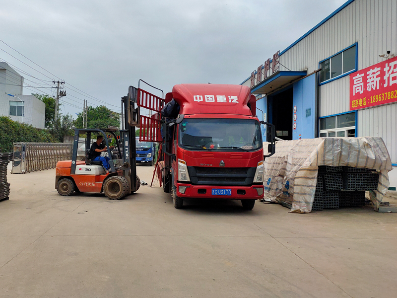 金用護欄2021年9月6日鋅鋼空調(diào)護欄發(fā)貨! 金用護欄2021年9月6日鋅鋼空調(diào)護欄發(fā)貨!