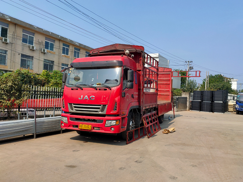 金用護(hù)欄2021年9月17日鋅鋼陽(yáng)臺(tái)護(hù)欄發(fā)貨! 金用護(hù)欄2021年9月17日鋅鋼陽(yáng)臺(tái)護(hù)欄發(fā)貨!