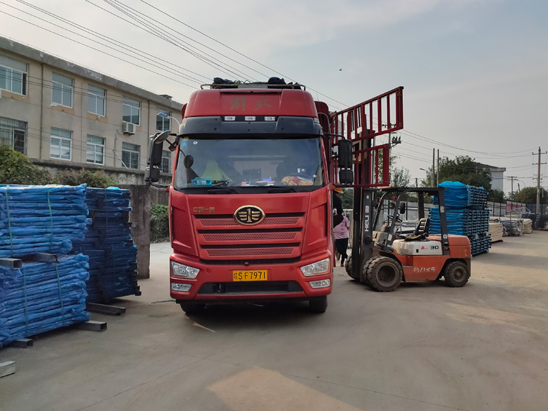 金用護(hù)欄2021年10月26日鋅鋼連廊護(hù)欄發(fā)貨！