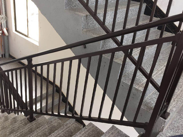 樓梯護欄分類