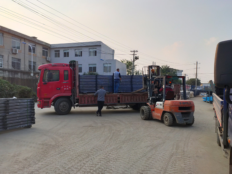 金用護(hù)欄2021年11月2日鋅鋼陽臺護(hù)欄發(fā)貨！