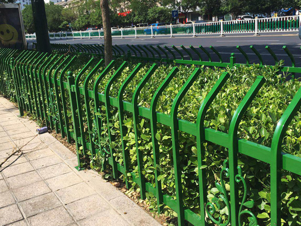 草坪護(hù)欄使用壽命