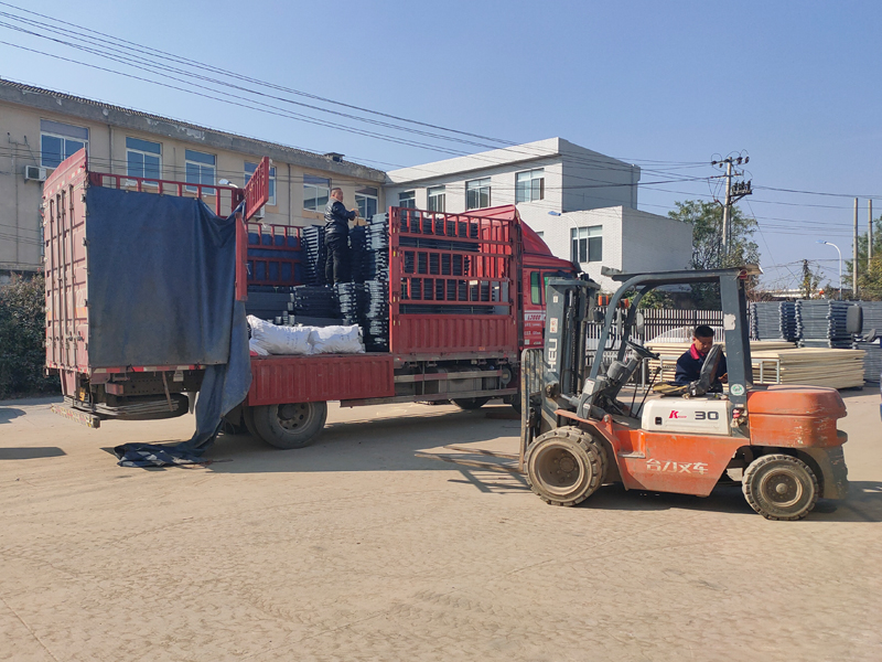 金用護(hù)欄2021年11月27日鋅鋼欄桿發(fā)貨！