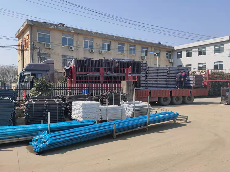 金用護(hù)欄2022年3月4日鋅鋼陽(yáng)臺(tái)欄桿裝車(chē)發(fā)貨！