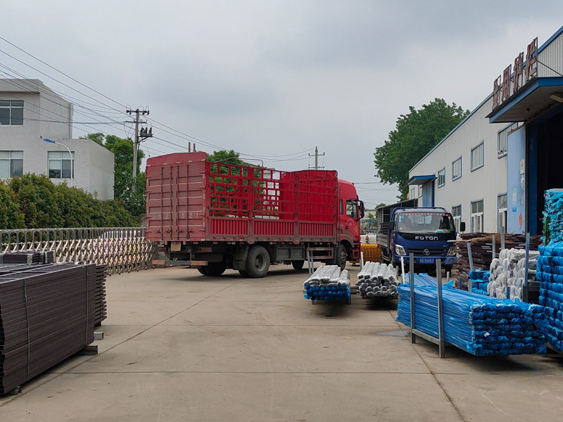 金用護欄2022年5月18日鋅鋼百葉窗裝車發貨！