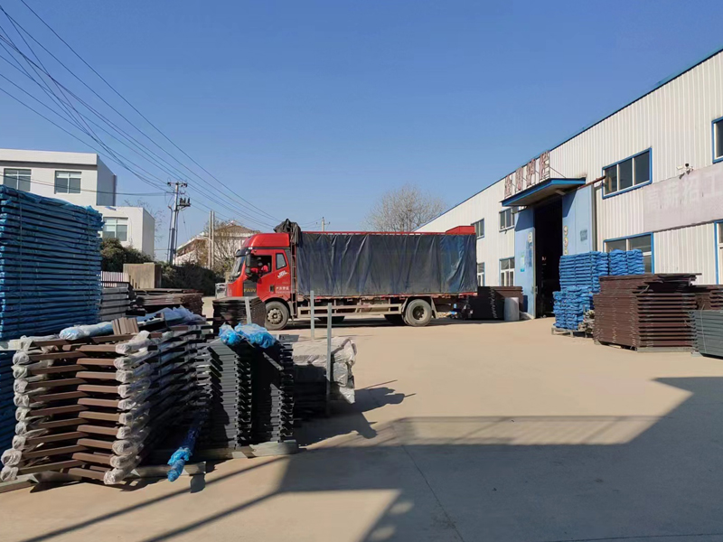 金用護欄2022年12月23日鋅鋼飄窗護欄裝車發貨! 金用護欄2022年12月23日鋅鋼飄窗護欄裝車發貨!