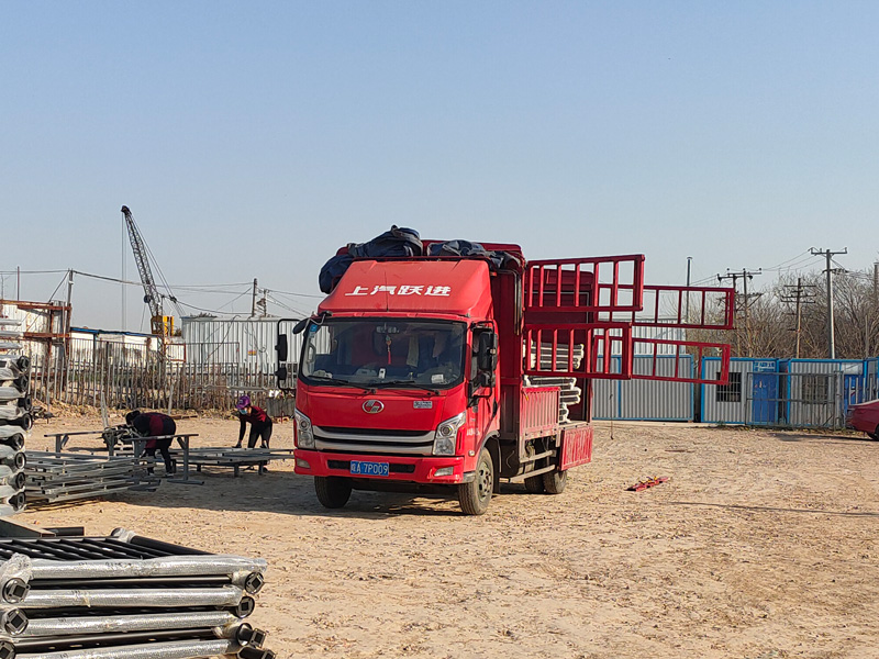 金用護欄2023年3月15日鋅鋼百葉窗裝車發貨！