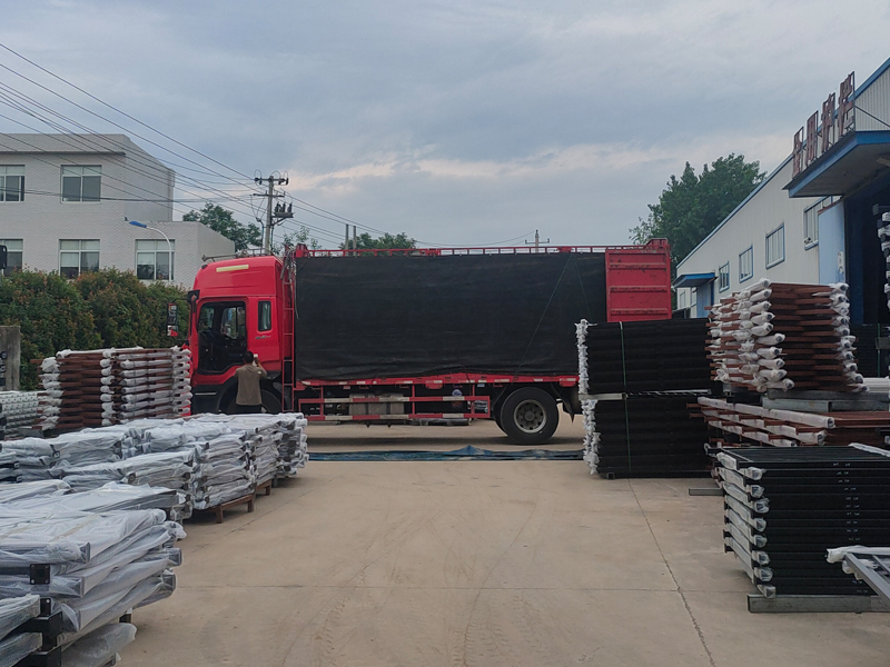 2023年6月7日鋅鋼護窗欄桿裝車發貨！