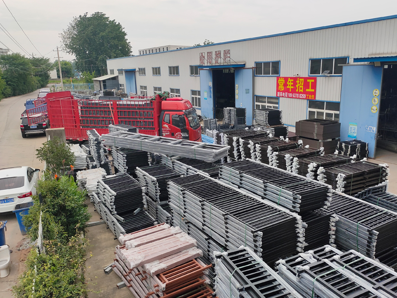 2023年7月13日鋁合金百葉窗裝車發(fā)貨！