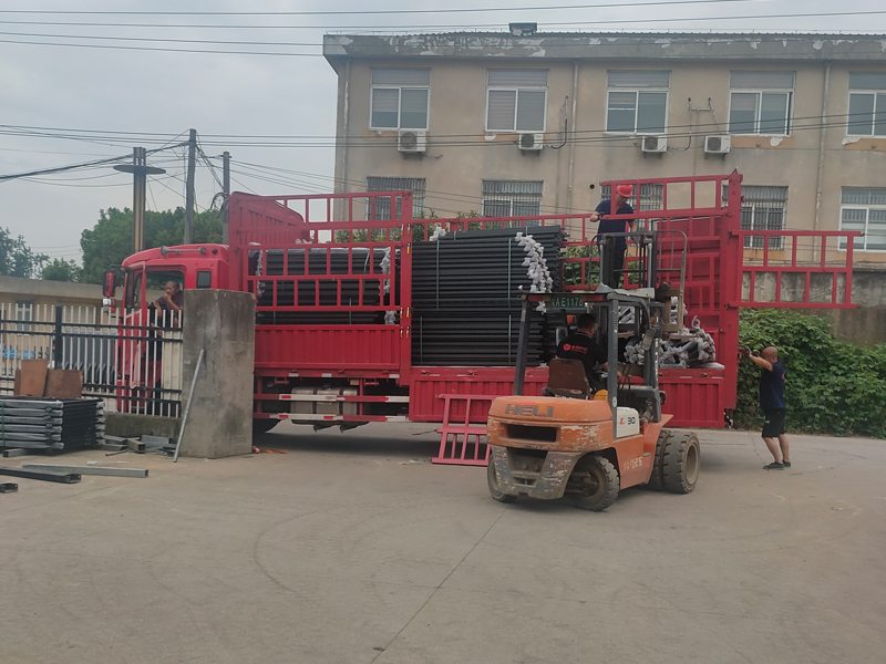 2023年7月17日鋅鋼飄窗護欄裝車發貨！