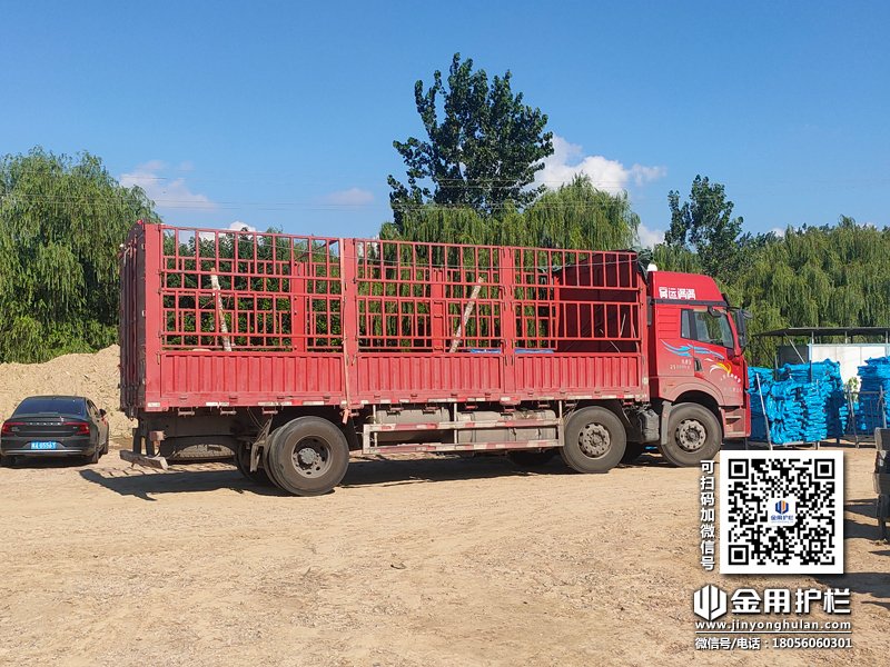 2023年8月9日鋅鋼百葉窗裝車發(fā)貨！