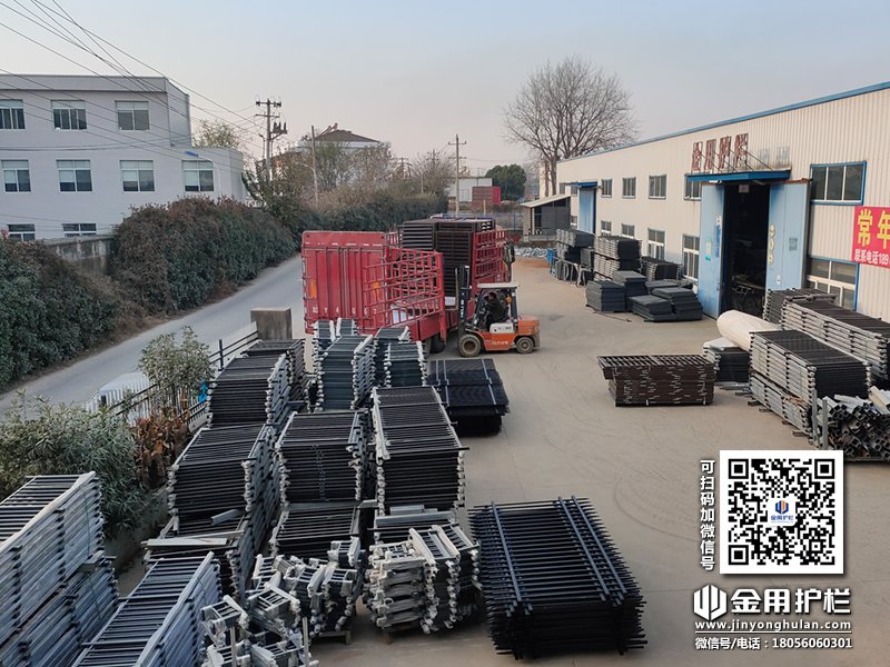 2023年12月8日鋅鋼百葉窗裝車發貨！