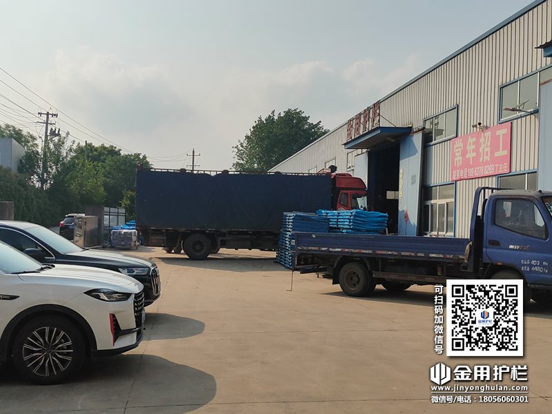 2024年5月6日鋅鋼飄窗欄桿裝車發貨！