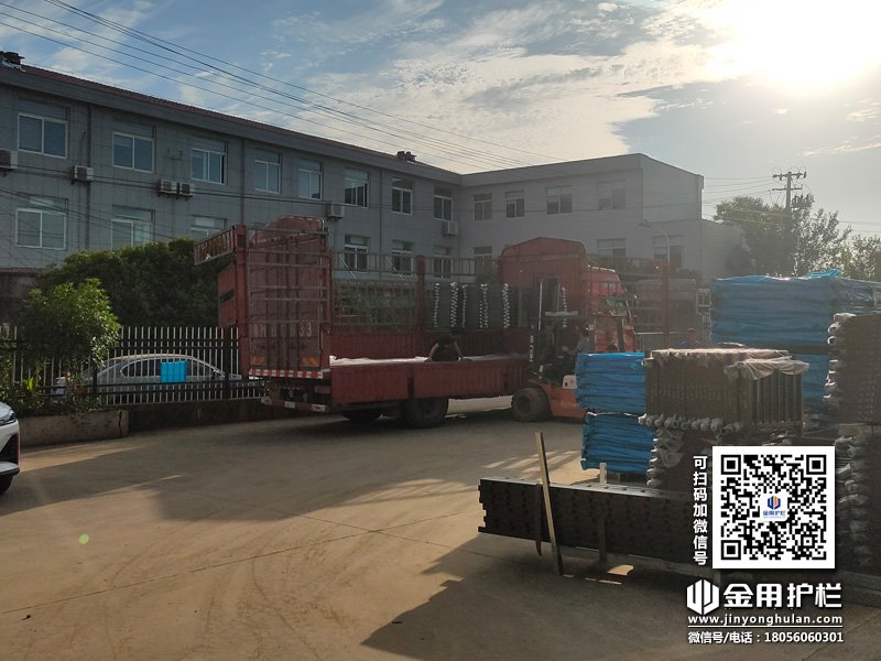 2024年6月3日鋅鋼飄窗欄桿裝車發貨！