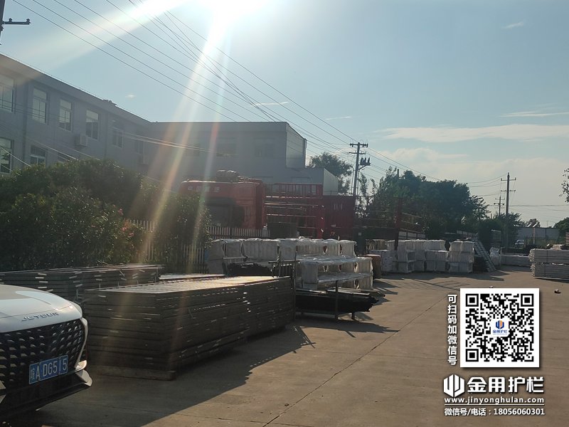2024年7月5日鋅鋼護窗欄桿裝車發貨！