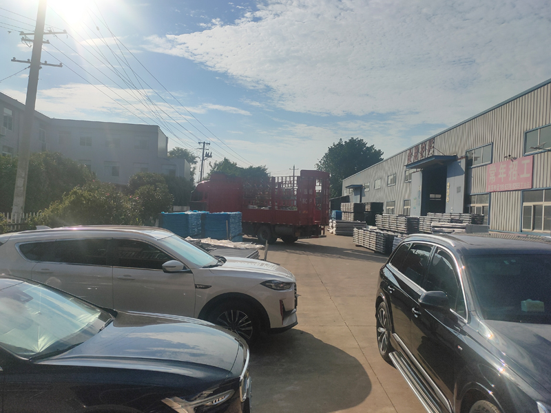 2024年7月23日鋅鋼百葉窗裝車發貨！