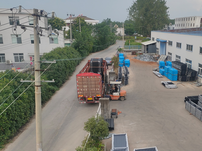 2024年8月7日鋅鋼圍墻護欄裝車發貨！