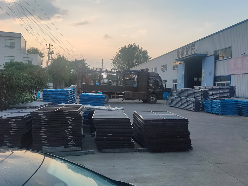 2024年8月15日鋅鋼百葉窗裝車發貨！