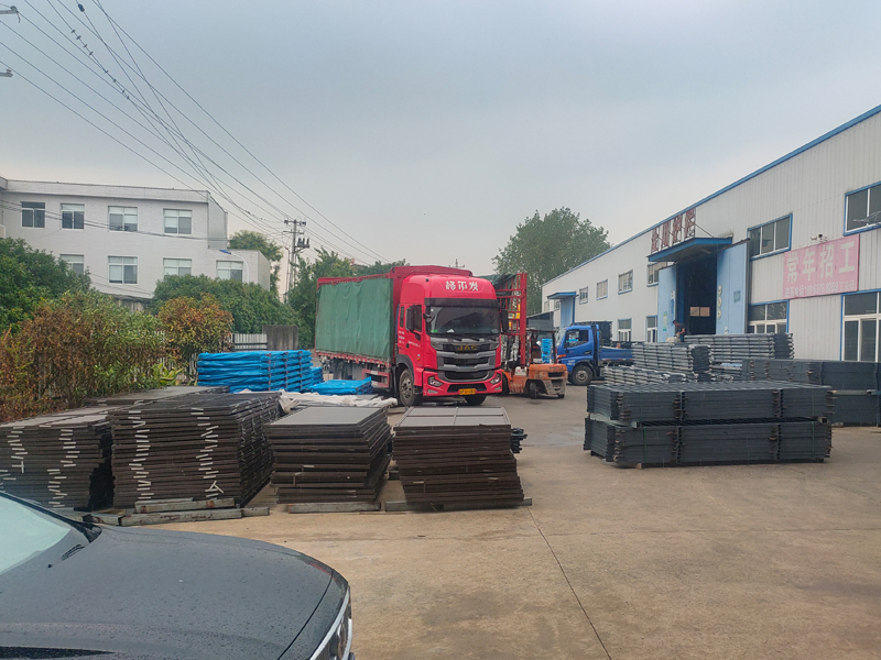 2024年8月19日鋅鋼圍墻護(hù)欄裝車發(fā)貨！