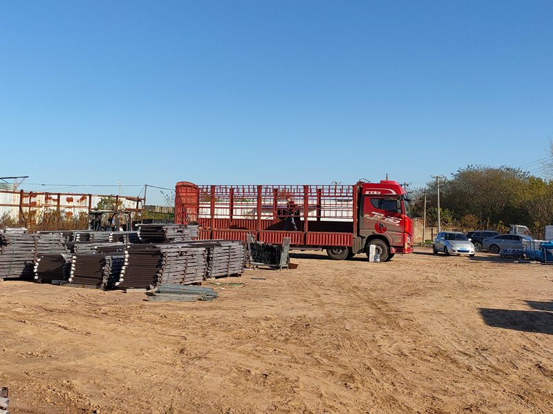 2024年11月29日鋅鋼飄窗欄桿裝車發貨！