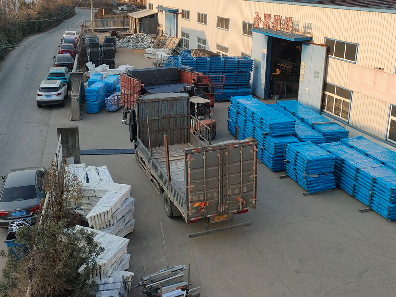 2024年12月31日鋅鋼百葉窗裝車發貨! 2024年12月31日鋅鋼百葉窗裝車發貨!