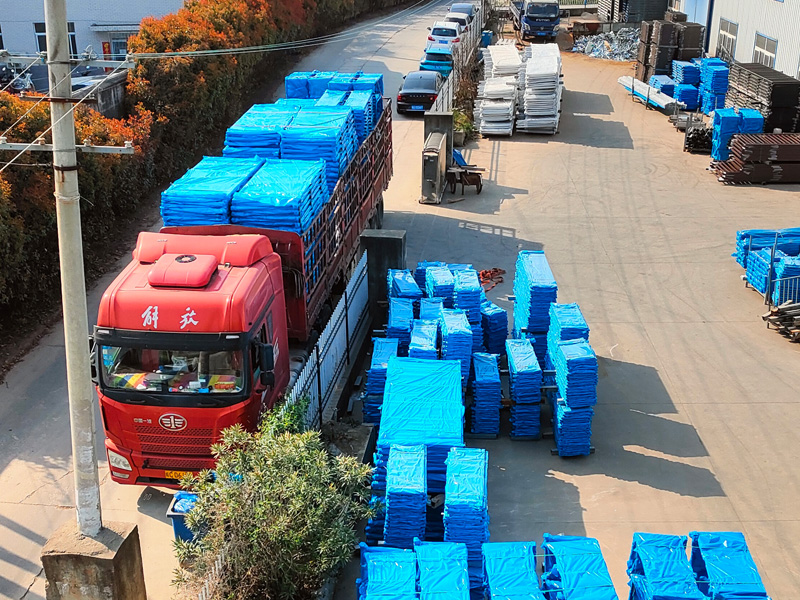 2025年4月7日鋅鋼護(hù)窗欄桿裝車發(fā)貨！