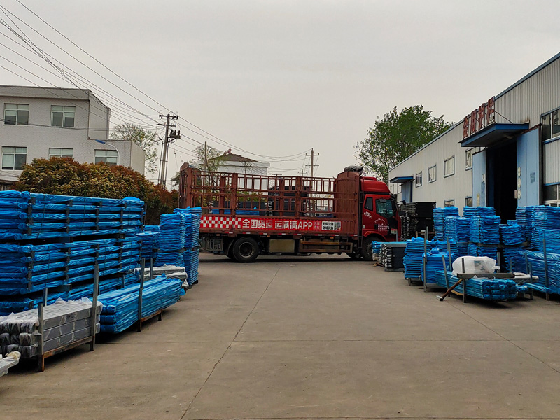 2025年4月12日鋁合金百葉窗裝車發貨！