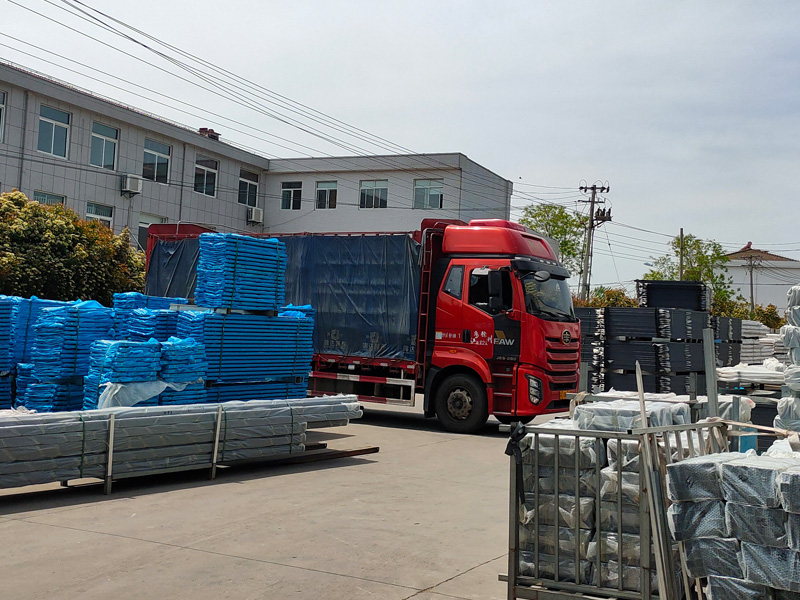 2025年4月16日鋅鋼護窗欄桿裝車發(fā)貨！