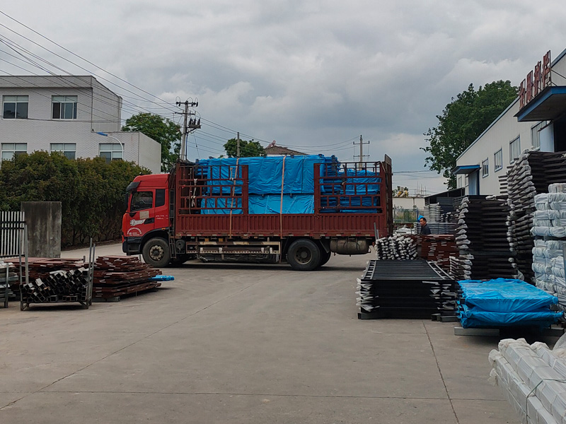 2025年5月13日鋅鋼陽臺護欄裝車發貨！